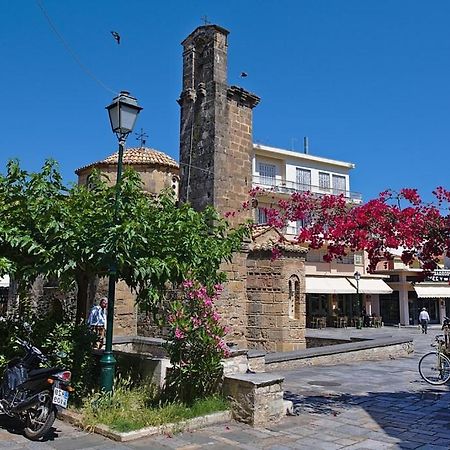 Citysea Fusion, Elegant Gem Minutes From The Beach Kalamata Zewnętrze zdjęcie